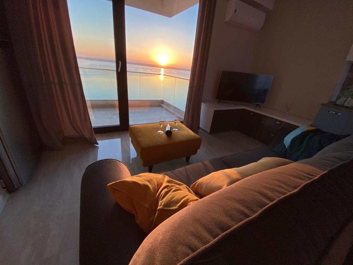 View Luxury Apartment Mamaia